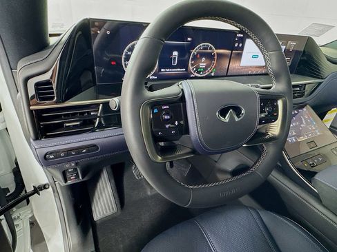 New 2026 INFINITI QX80 4WD image 13