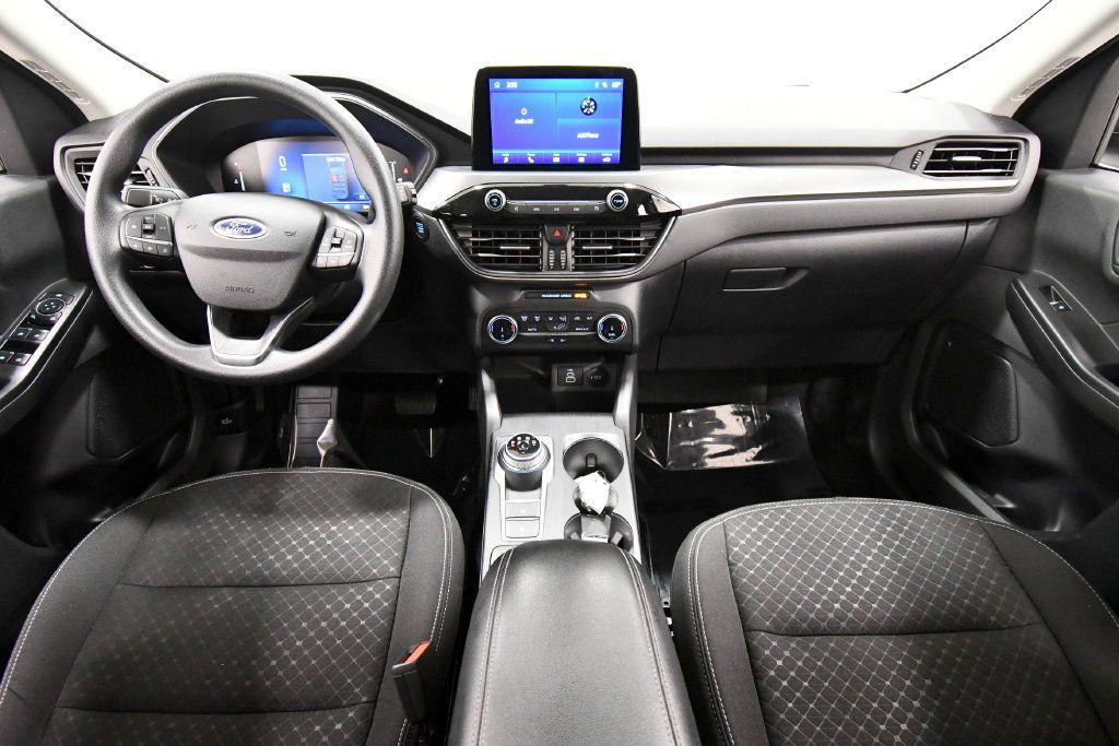 Used 2025 Ford Escape Active AWD/4WD image 3