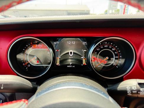 Used 2023 Jeep Wrangler Unlimited Rubicon w/ Xtreme 35 Tire Package AWD/4WD image 28