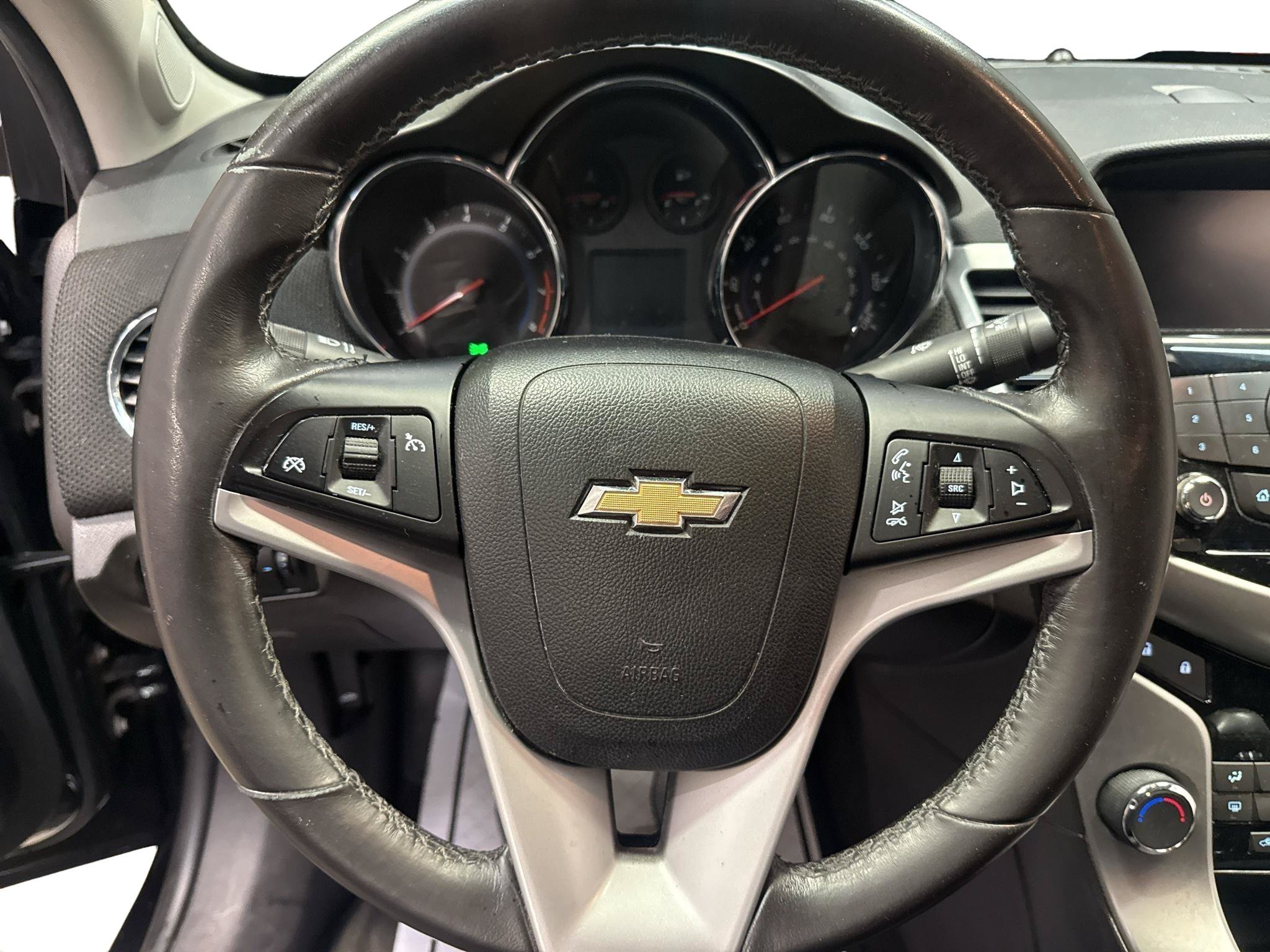 Used 2014 Chevrolet Cruze LT w/ RS Package FWD image 11