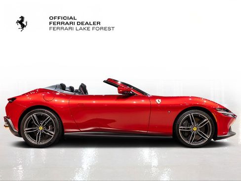 Used 2025 Ferrari Roma Spider image 9