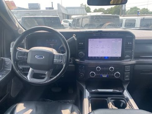 Used 2023 Ford F250 Lariat w/ Lariat Ultimate Package AWD/4WD image 13