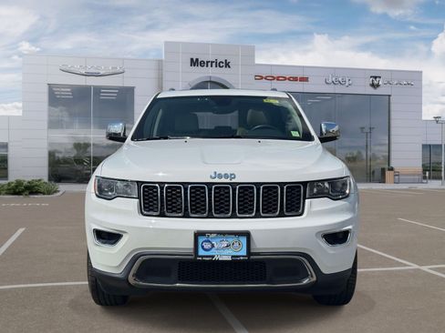 Used 2017 Jeep Grand Cherokee Limited AWD/4WD image 3
