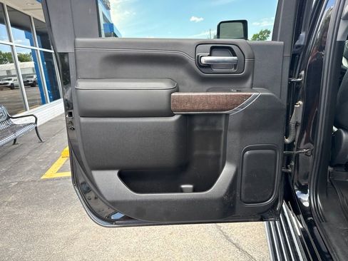 Used 2023 GMC Sierra 3500 Denali w/ Denali Black Diamond Edition AWD/4WD image 21