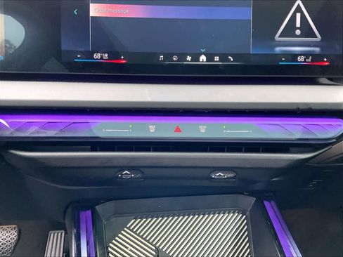 Used 2025 BMW X3 xDrive30i w/ Convenience Package image 32