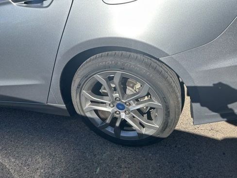 Used 2020 Ford Fusion SEL FWD image 4