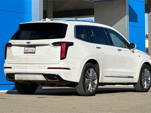 Used 2022 Cadillac XT6 Premium Luxury w/ Technology Package image 5