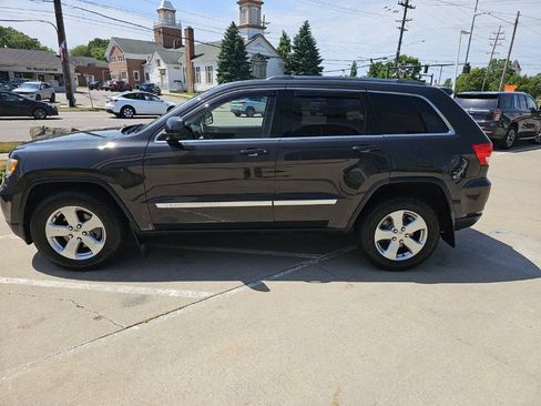 Used 2011 Jeep Grand Cherokee Laredo AWD/4WD image 9