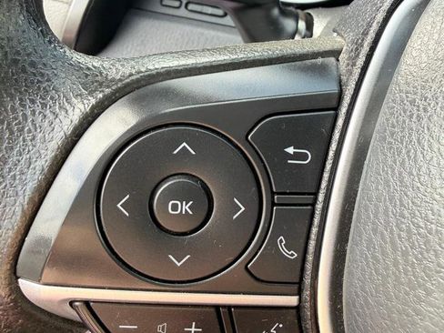 Used 2022 Toyota Camry LE image 19