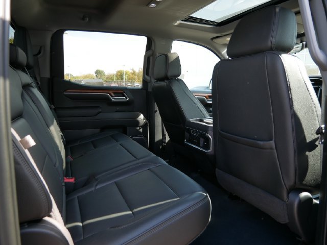 Used 2023 GMC Sierra 1500 Denali w/ Technology Package AWD/4WD image 16