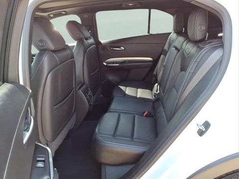 Used 2019 Cadillac XT4 Premium Luxury FWD image 22