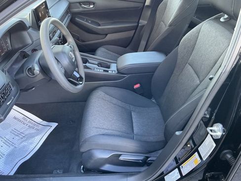Used 2025 Honda Accord LX image 13