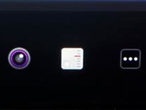 Used 2018 Tesla Model X 75D image 24