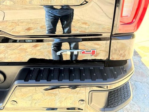 Used 2024 GMC Sierra 1500 AT4 w/ Technology Package image 11