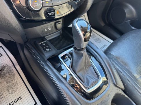 Used 2019 Nissan Rogue SL w/ Premium Package AWD/4WD image 22