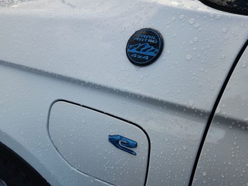 Used 2022 Jeep Grand Cherokee Trailhawk image 19