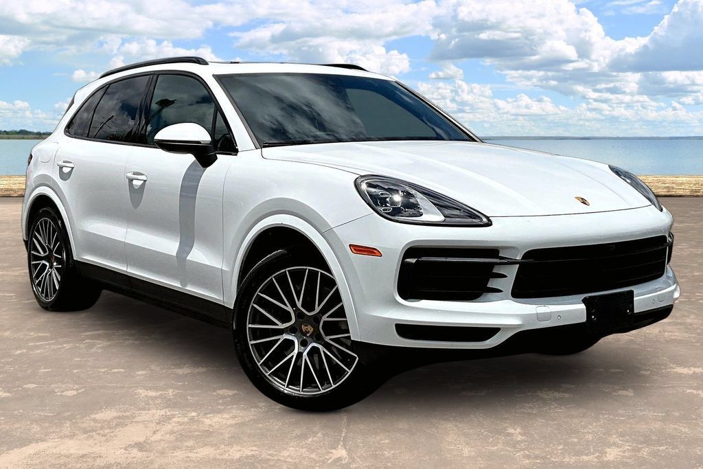Used 2023 Porsche Cayenne AWD/4WD image 3