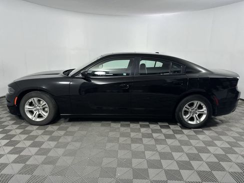 Used 2021 Dodge Charger SXT w/ Leather Interior Group RWD image 15