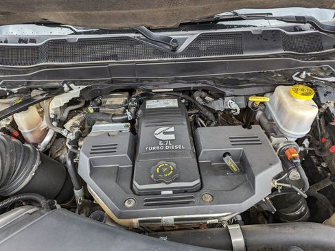 Used 2019 RAM 4500 Tradesman image 32