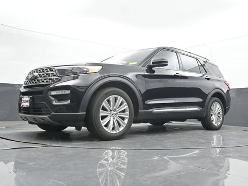 Used 2023 Ford Explorer Limited w/ Limited Technology Package AWD/4WD image 41