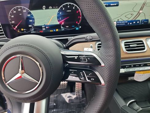 New 2026 Mercedes-Benz GLS 450 4MATIC image 20