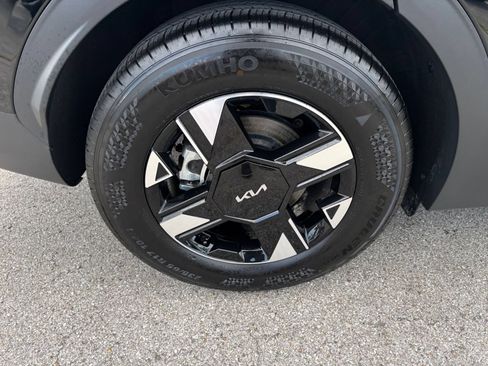 Used 2026 Kia Sportage LX FWD image 30