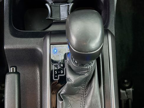 Used 2023 Toyota Tacoma TRD Off-Road image 24