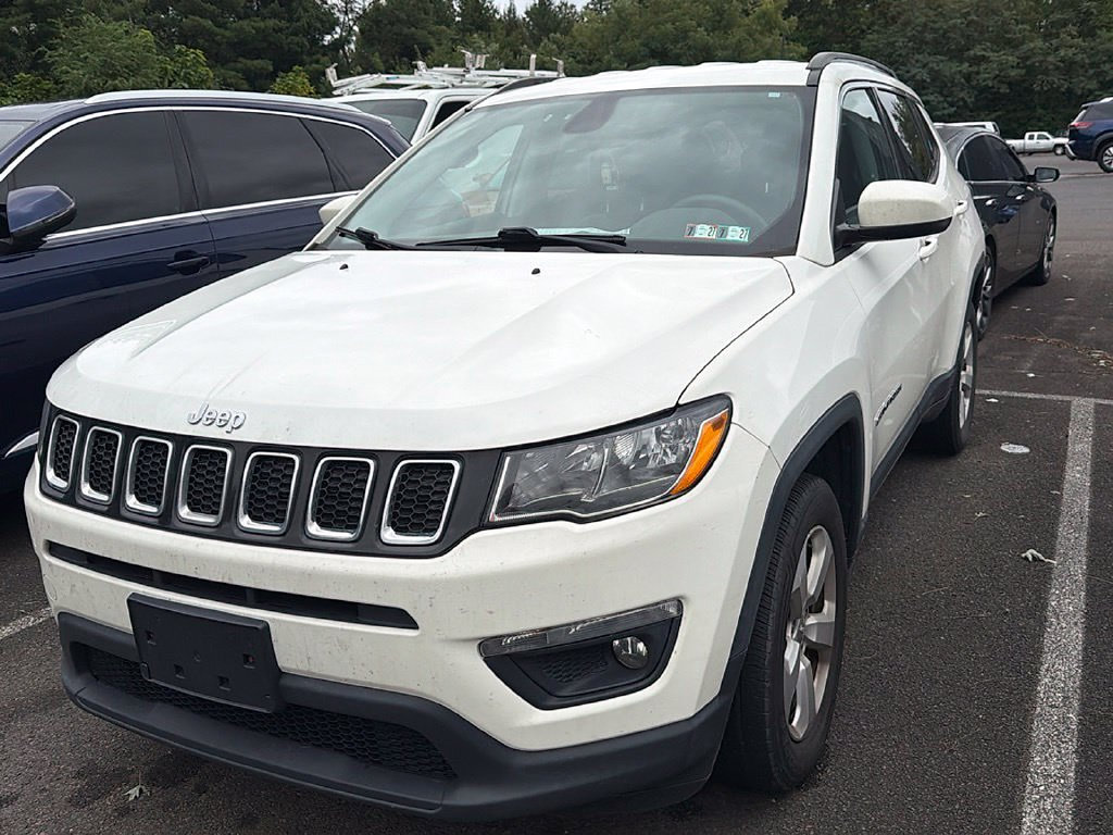 Used 2018 Jeep Compass Latitude AWD/4WD image 1