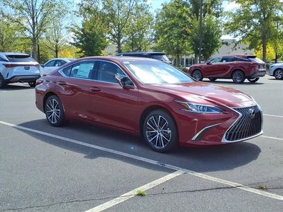 New 2025 Lexus ES 300h w/ Premium Package