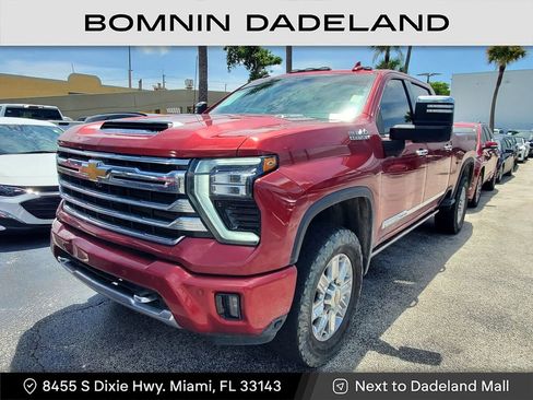 Used 2024 Chevrolet Silverado 2500 High Country w/ High Country Premium Package image 2