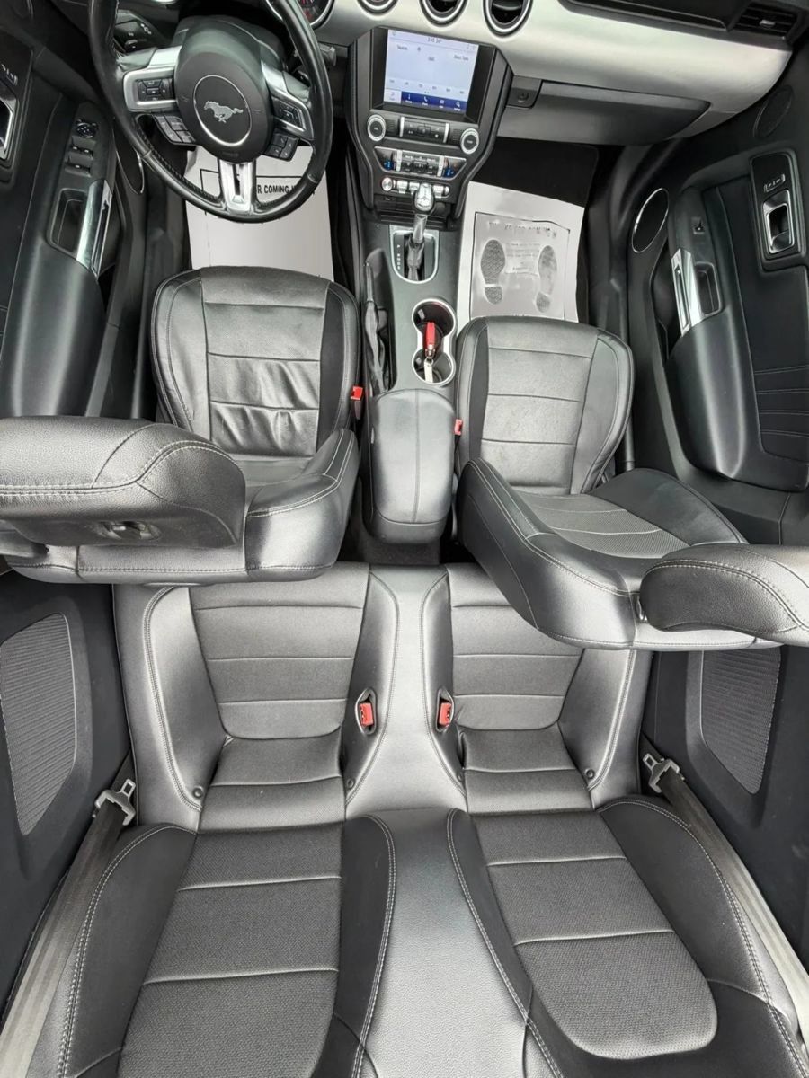 Used 2020 Ford Mustang Premium RWD image 31
