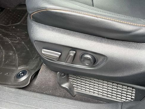 Used 2022 Toyota Sienna XSE w/ XSE Plus Package image 28