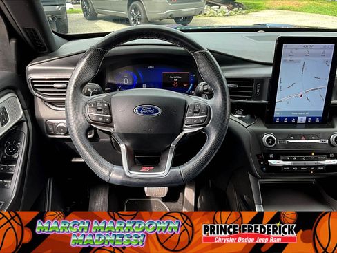Used 2020 Ford Explorer ST w/ ST Street Pack image 5
