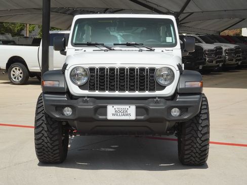 Used 2025 Jeep Wrangler Unlimited Sport AWD/4WD image 8