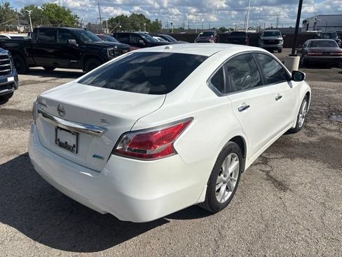 Used 2015 Nissan Altima 2.5 FWD image 3