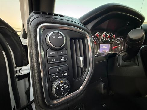 Used 2021 Chevrolet Silverado 1500 LT w/ All Star Edition Plus image 19