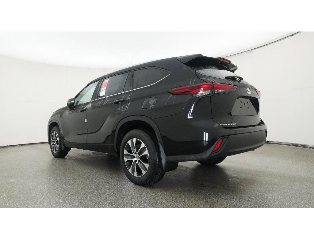 Used 2026 Toyota Highlander XLE AWD/4WD image 27