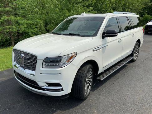 Used 2021 Lincoln Navigator L Reserve w/ Luxury Package AWD/4WD image 10