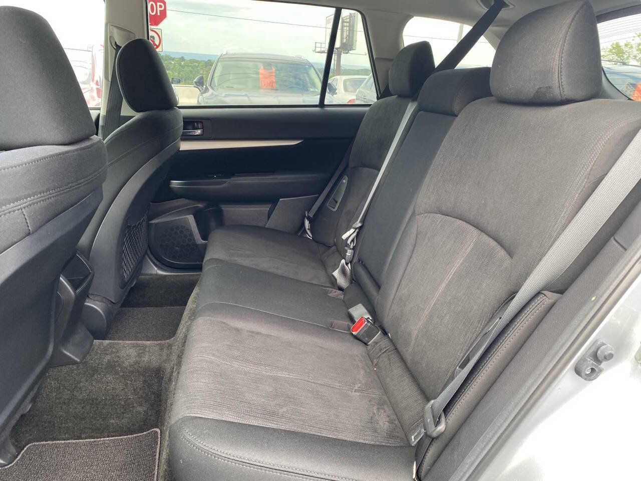 Used 2013 Subaru Outback 2.5i Premium AWD/4WD image 15