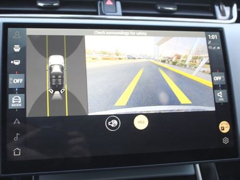 Used 2025 Land Rover Range Rover Evoque S image 18