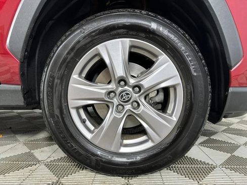 Certified 2022 Toyota RAV4 XLE w/ Convenience Package AWD/4WD image 14