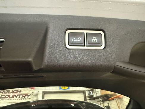 Used 2023 Kia Sorento X-Line EX image 26