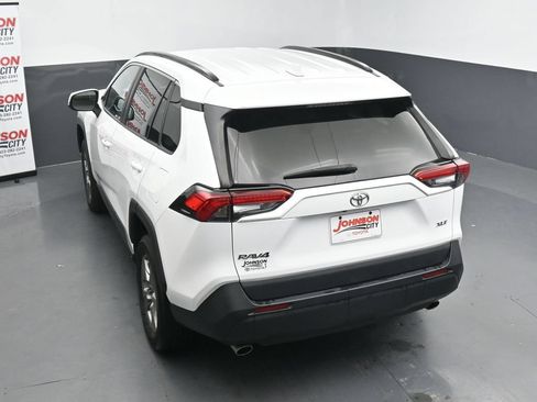 Used 2024 Toyota RAV4 XLE FWD image 28