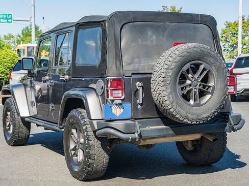 Used 2018 Jeep Wrangler Unlimited Sport image 5