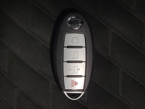 Used 2021 Nissan Kicks SV FWD image 32