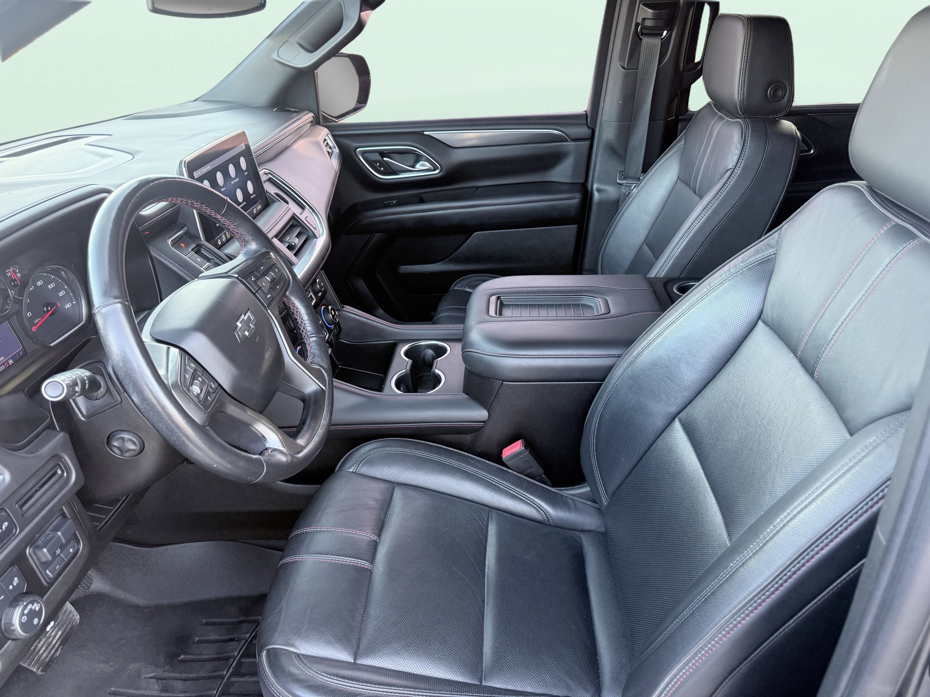 Used 2021 Chevrolet Suburban RST w/ Luxury Package AWD/4WD image 13
