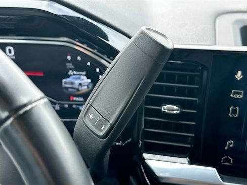 Used 2025 GMC Sierra 1500 SLT image 16