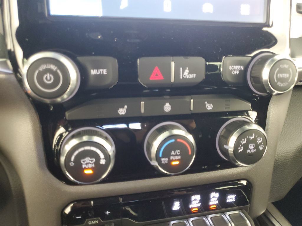 Used 2026 RAM 1500 Big Horn w/ Night Edition AWD/4WD image 18