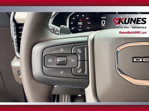 New 2026 GMC Sierra 1500 Denali w/ Denali Reserve Package AWD/4WD image 17