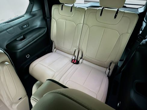 Used 2023 Jeep Grand Cherokee L Limited w/ Luxury Tech Group II image 29